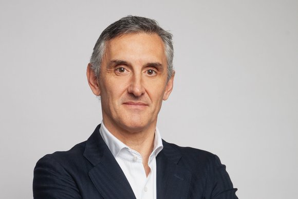 Javier Elena nuevo director de Ventas de Digital Realty