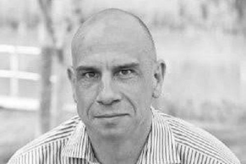 Jerry Wallis bnw.jpg