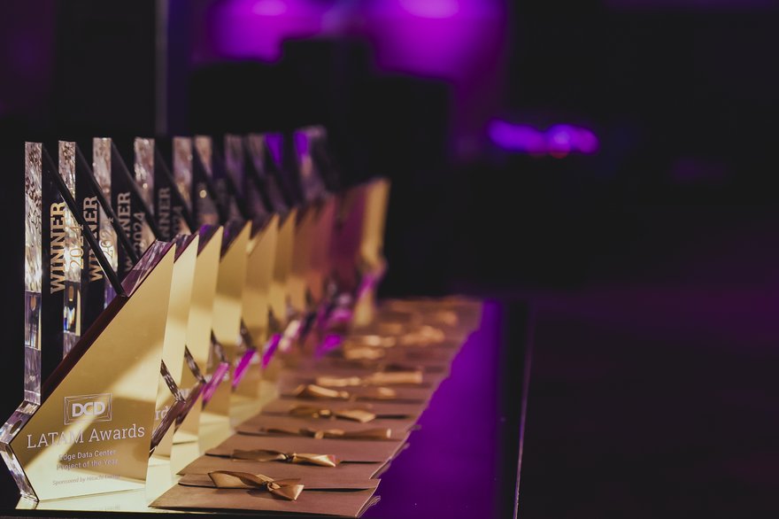 LATAwards24_gallery_trofeos
