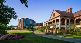Lansdowne_Club_Exterior_1b5398db-5056-a36a-07a7a5bce296d78b-min