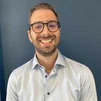 Leo Evers - Sustainability Consultant - Blue