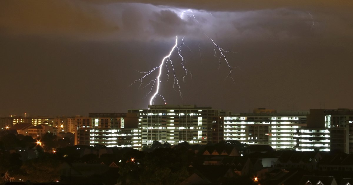 Lightning sparks $1m Singapore Exchange outage - DCD