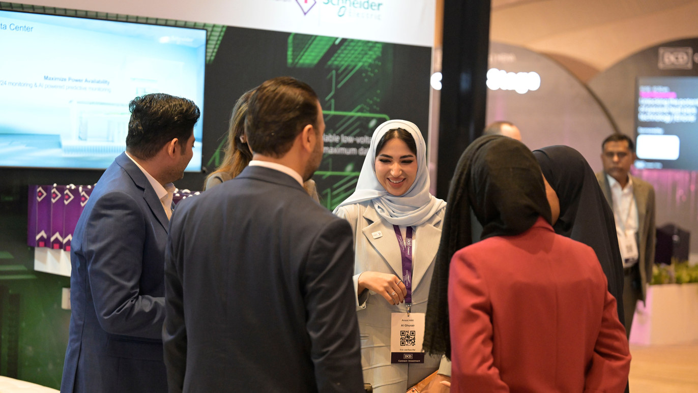 MENA27-EventPhotos-Networking (11)