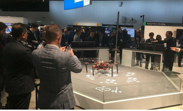 ericsson mwc 2019 dancing hexapod.webp