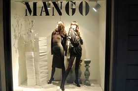 Mango_store_in_Barcelona.jpg