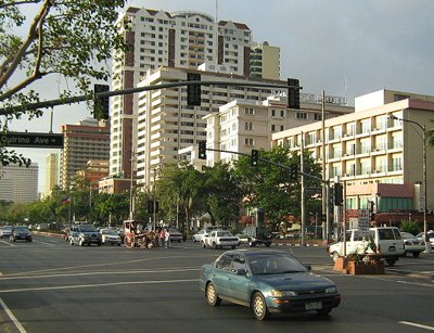 Manila's business district: Local companies will now have access to two PLDT data centers