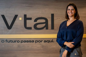 Maria-Claudia-Cunha-–-Vice-Presidente-de-Governanca-Risco-e-Compliance-vtal.webp