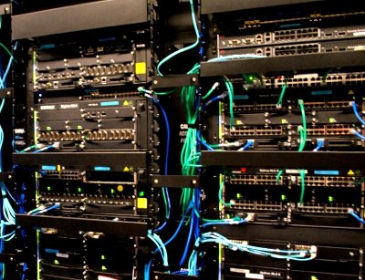 Network-equipment-at-Brocade-DC.JPG