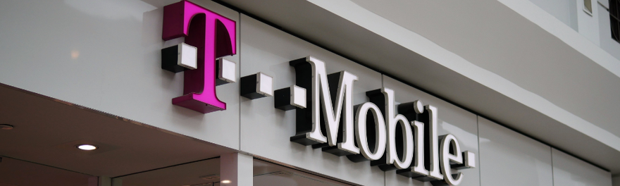 T Mobile store front inside a mall in New Jersey