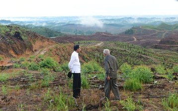 Nusantara,_Indonesia_-_President_visiting_the_new_capital