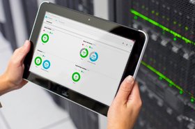 The HP OneView dashboard displayed on a tablet