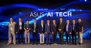 【PR Photo 1】From left Representatives from Aleria, Schneider Electric, Samsung Electronics, ASUS, NVIDIA, Crusoe, ASUS, Foxlink, IBM, ASUS and NVIDIA.