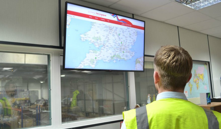 Powertecnique engineer inspecting the alert system