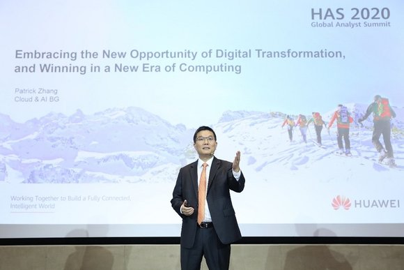 Patrick Zhang, Vicepresidente Senior de Huawei y Director del Departamento de Estrategia y Desarrollo de la Industria, Cloud & AI, en su discurso durante el HAS 2020..jpg