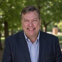 Pete Henderson Headshot Current (1)