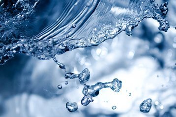 PublicDomainPictures_Pixabay_splashing-165192_.width-358