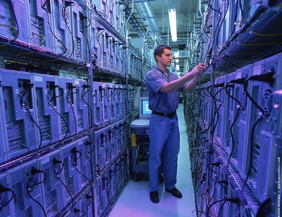 Rackspace-server-isle.jpg