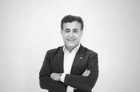 Raul-Melgosa-CEO-Komtes_Group-b&w-(3x2ratio)