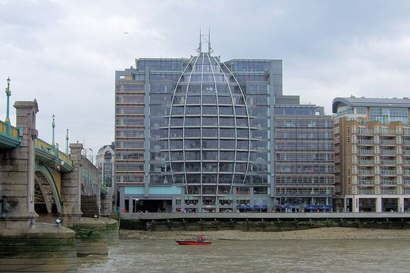 Ofcom Riverside_House,_Bankside_01.jpg