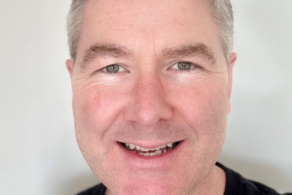 Robin Ferris headshot