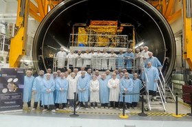 SGDC-teste-termo-vácuo-Thales (1).jpg