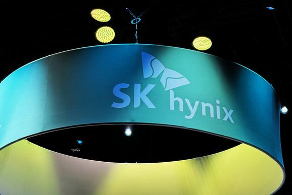SK Hynix logo.jpg