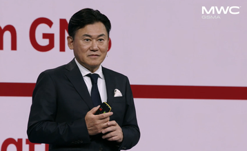 Rakuten founder and CEO Mickey Mikitani speaking at MWC