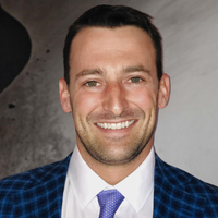 Sean Farrell Headshot (1)