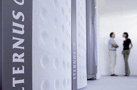 ServerRoom_ETERNUS_CS_hi.jpg