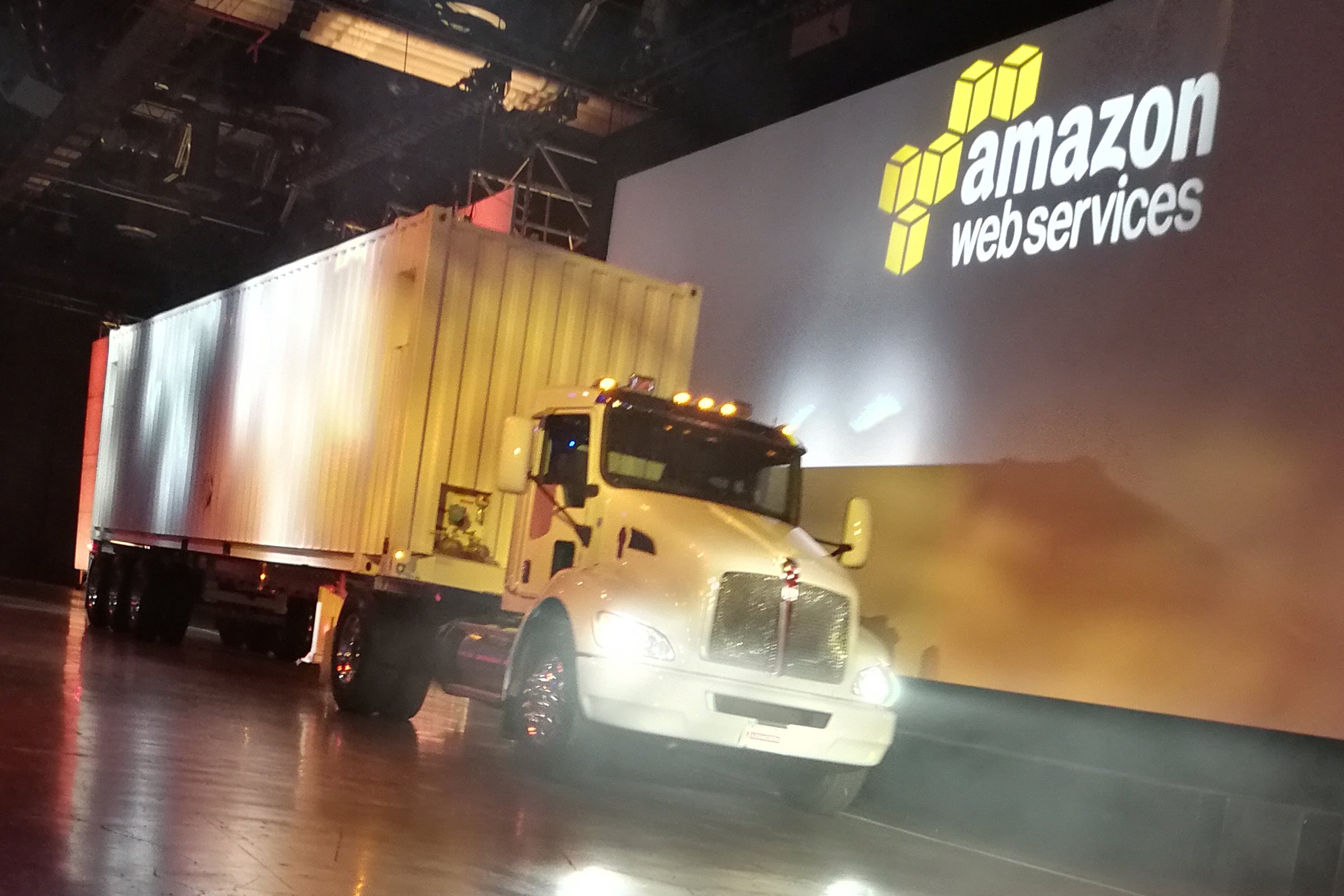 Aws Snowmobile Delivers Petabytes To The Cloud By Truck Dcd