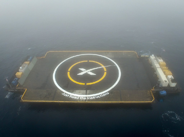 SpaceX floating barge