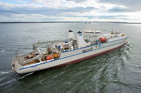 TE SubCom cable laying vessel