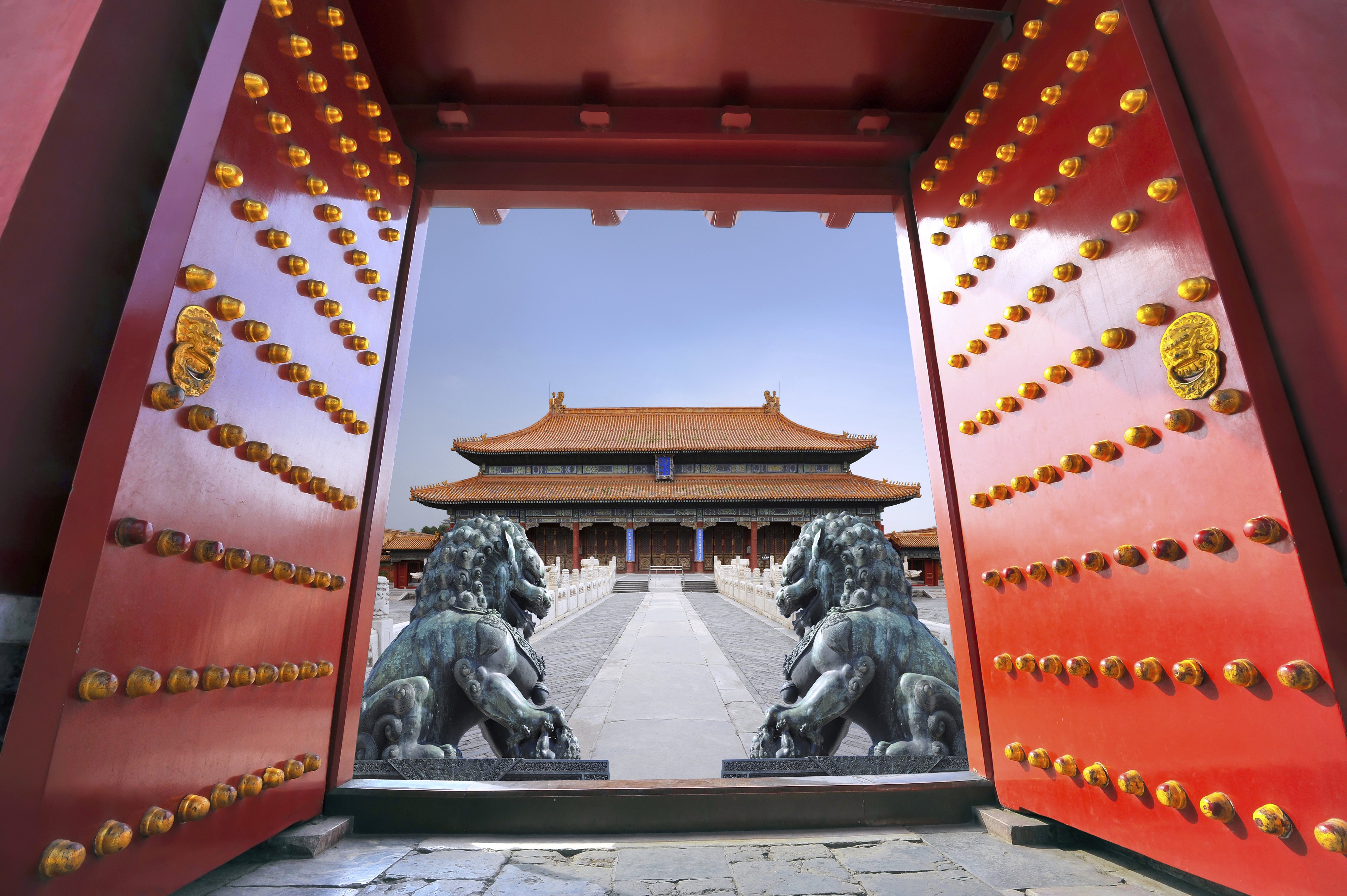 Открытые двери китая. Дворец Гугун Запретный город Китай Пекин. Императорский дворец Гугун Китай. Ворота Умэнь Пекин. Ворота Умэнь запретного города в Пекине.