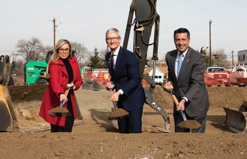 Tim Cook breaks ground in Reno