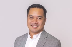 Tuan Hoang_Profile-Picture_Crop_High-Res_Colour-MASTER