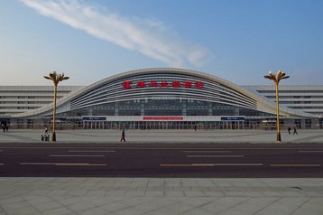 Ulanqab Railway Station.jpg