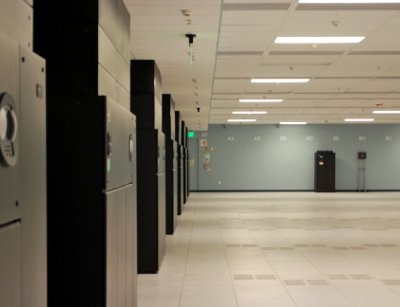 Vantage Santa Clara data hall.jpg