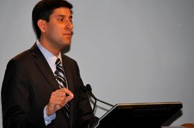 Vivek-Kundra-at-NASA.JPG
