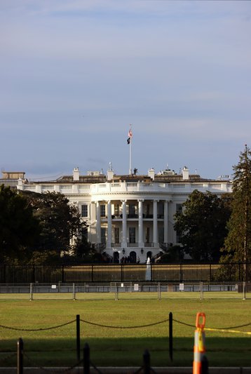 White House lawn Washington Capital