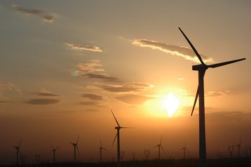 Wind_power_plants_in_Xinjiang,_China Chris Lim Wikimedia.jpg