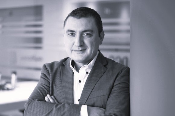 alexander monestel data center consultores