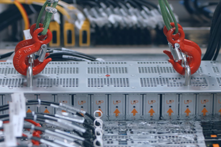 alibaba_liquid_cooled_servers_2021.original.png