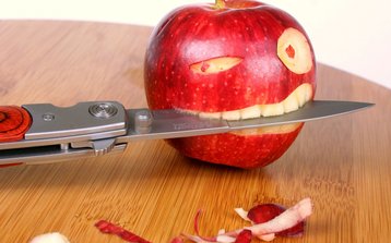 apple bites knife
