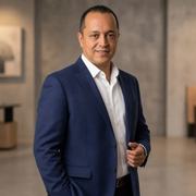 Luis Uribe