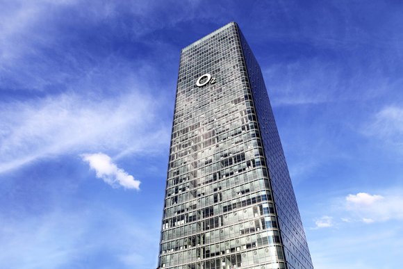 O2 Tower
