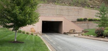 data-center-cave-entrance-1605x600px-1.jpg