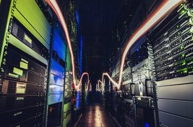 data_center_technician_thinkstock_879720340-100749724-large.3x2-700x445.jpg