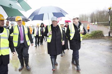 eric pickles bisits harlow park kao data site