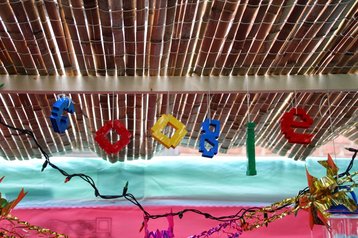 Google logo hanging