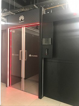 huawei arm moscow.jpg